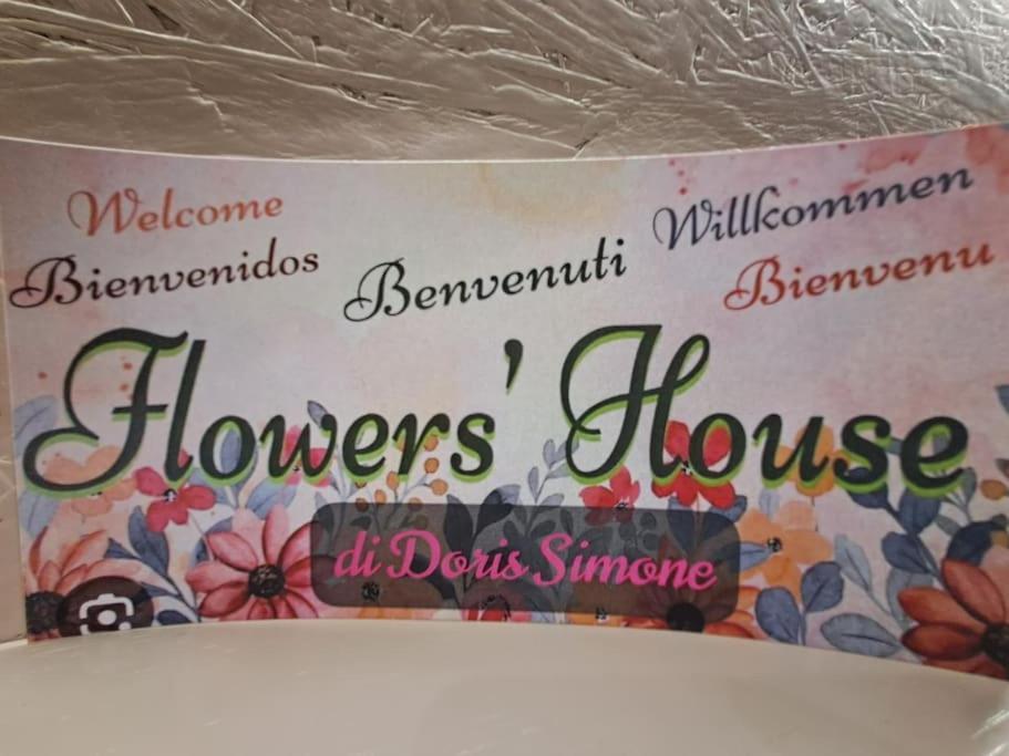Flower's House Di Doris Simone Willa